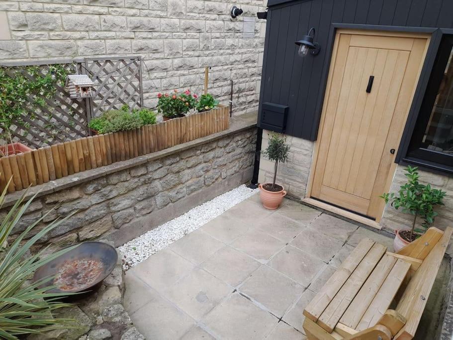 Converted Barn In Bath Eksteriør billede
