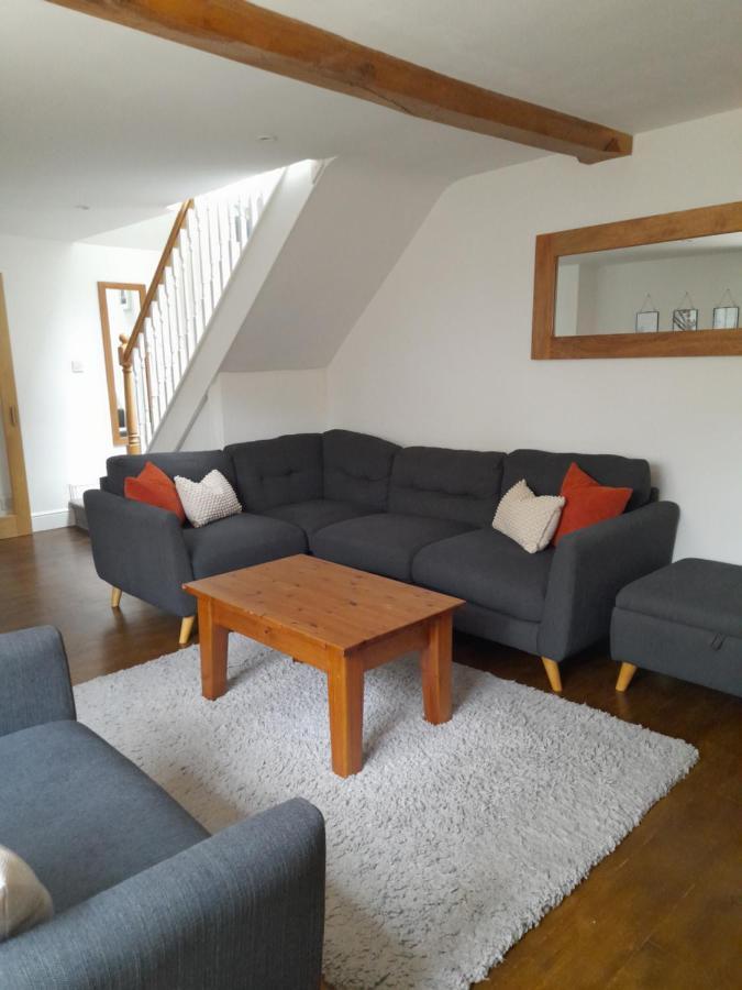 Converted Barn In Bath Eksteriør billede